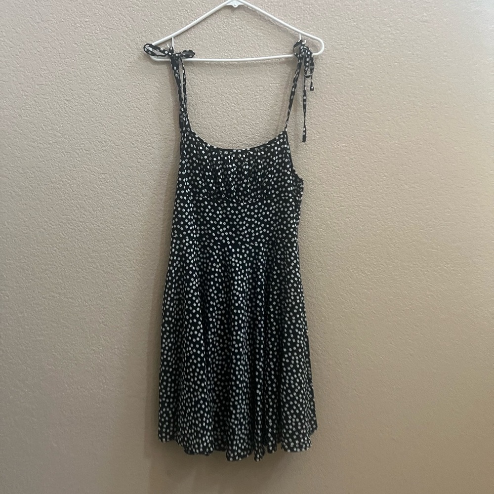 Cute little summer dress with daisies